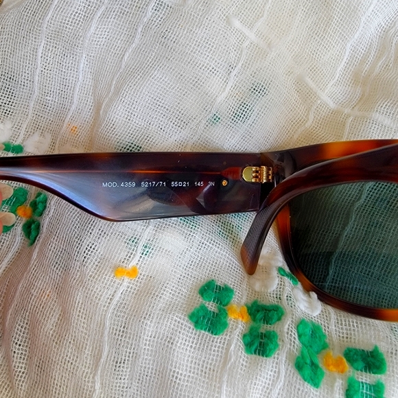 Authentic Versace Sunglasses - Picture 5 of 7